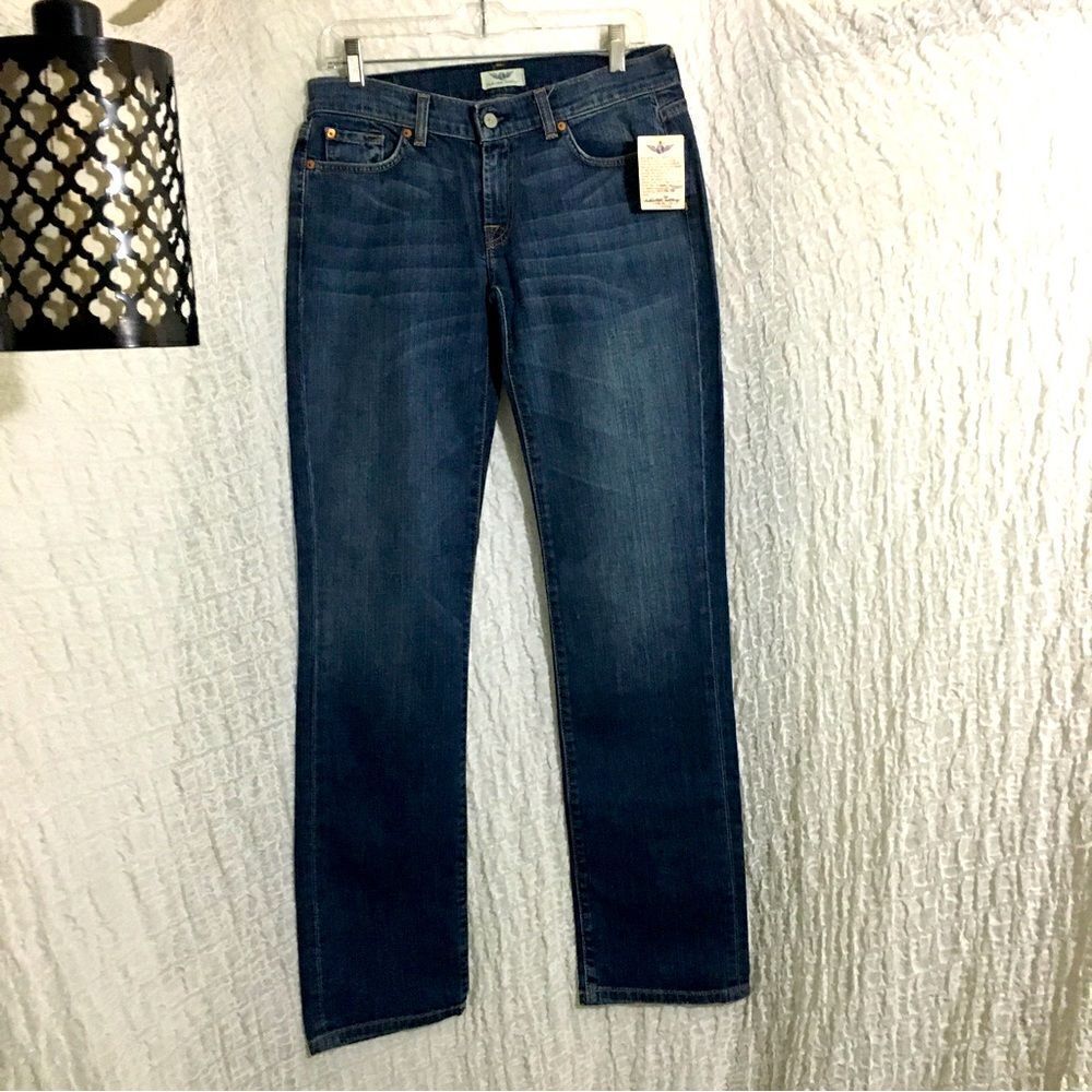 Uncharted Territory NWT Straight Relaxed Fit  Jeans Size 10